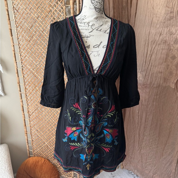 Forever 21 Black Tunic with Colorful Embroidery Bohemian Tunic - Picture 1 of 12